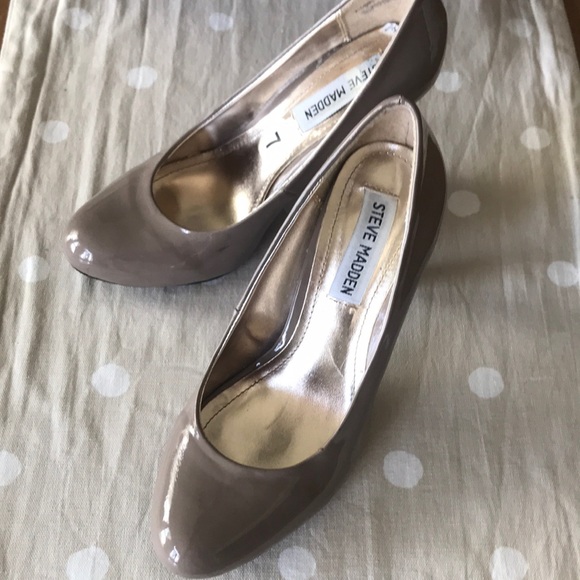Steve Madden Patent Leather Heels - Picture 4 of 7